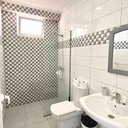 Santa Paola Apartament *